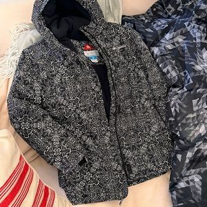 Columbia winter ski set, kids L in a great conditions.